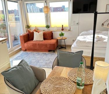 Altstadt Apartamento | Sunset Oasis, Dachterrasse mit Ausblick, Tiefgarage, Nähe Bahnhof, WLAN