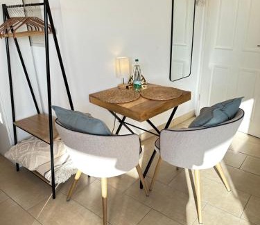 Altstadt Apartamento | Sunset Oasis, Dachterrasse mit Ausblick, Tiefgarage, Nähe Bahnhof, WLAN