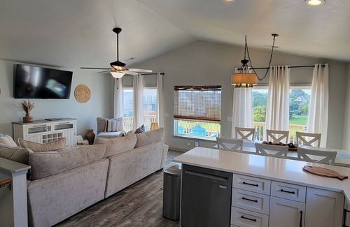 Colington Harbour Casa | 4-bedroom house in lovely Kill Devil Hills with boat dock!