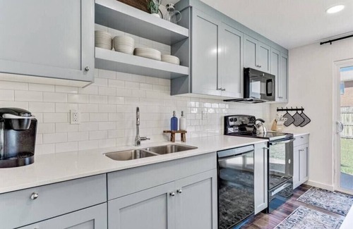 Orem Casa | Paradise Point | 2 Houses | 2 Hot Tubs | Sleeps 15