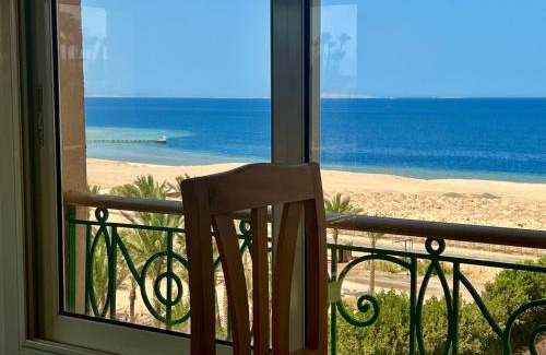 Village Road Apartamento | Sunset Pearle Sahl Hashish