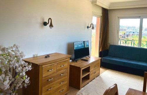 Village Road Apartamento | Sunset Pearle Sahl Hashish