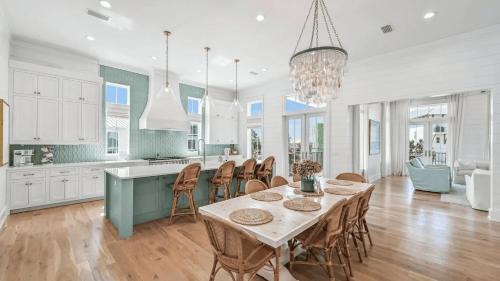 Dune Allen Beach Casa | Sunset Pointe 30A by AvantStay Gulf Views Carriage Pool