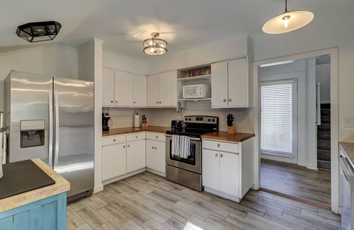 Lawton Woods Casa | Sunset Rentals | Indigo Lane 5