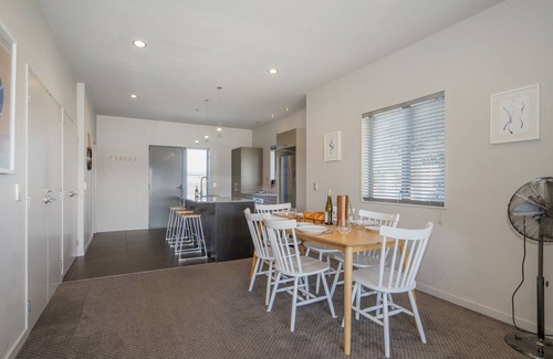 Matarangi Casa | Sunset Retreat - Matarangi Holiday Home