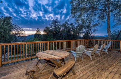 Coarsegold Casa | Sunset Retreat- TWO houses with hot tub, firepit, multiple kitchens, sleeps 20