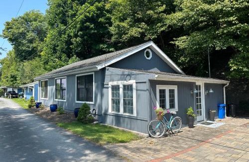 Town of Ledyard Casa | Sunset Retreat