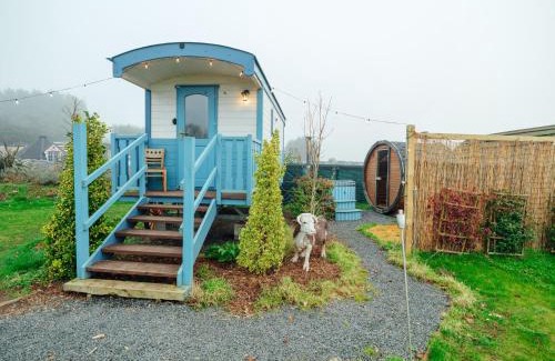 Ombersley Casa | Sunset Retreats The Anna Mae