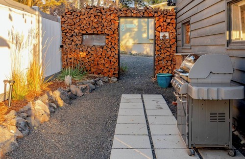 Cliff - Cannon Casa | Sunset Ridge, Near Downtown, Hot tub, Outdoor Living, all with Panoramic View,