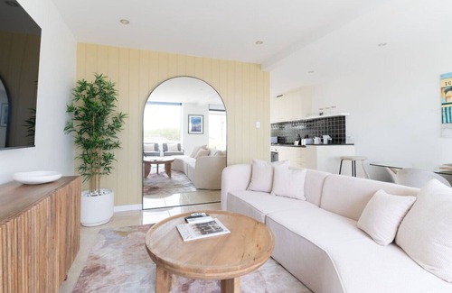West Beach Casa | Sunset Sands on Esplanade | By Host Solutions