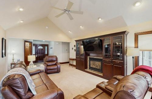 Lakeside Woods Casa | Sunset Serenity