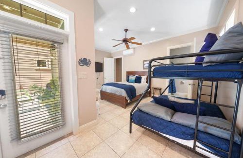 Crescent Beach Casa | Sunset Serenity