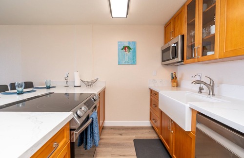 Mokuleia Condominio | Sunset Shores - Waialua Oceanfront Retreat - 90 Day Rental