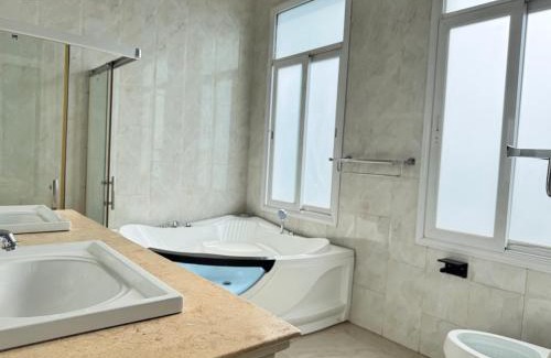 Kigali Villa | Sunset suit by Iwacu Stays