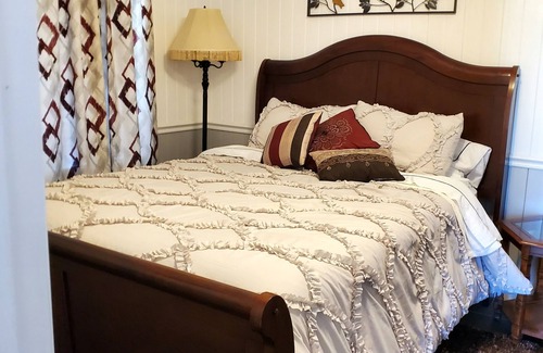 Pikeville Cama Y Desayuno | Sunset Suite in Cascade Inn at Fall Creek Falls