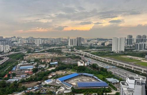 Salak South Apartamento | Sunset View at Modern Home