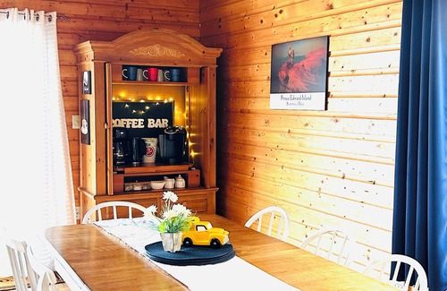 Canoe Cove Cabaña | Sunset View Cottage. South Shore of PEI. Sleeps 7. Pet friendly!