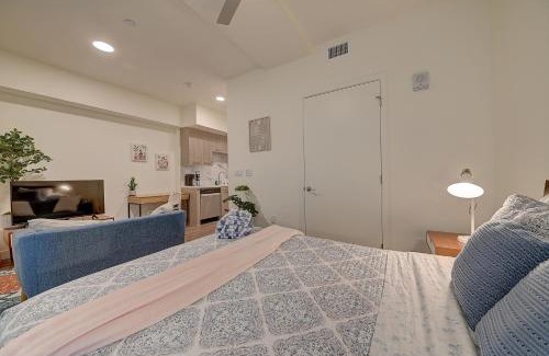 Pico Apartamento | Sunset View Retreat in Santa Monica