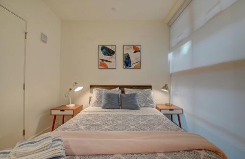 Pico Apartamento | Sunset View Retreat in Santa Monica