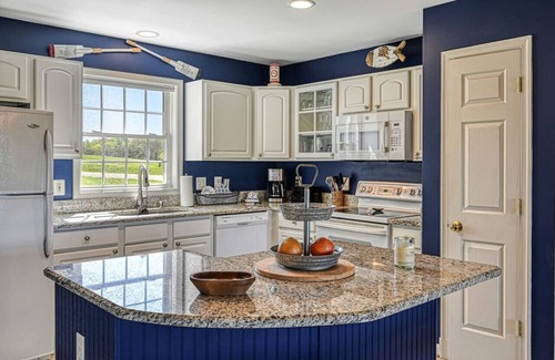 Livingston Casa | Sunset Views at Lake Anna