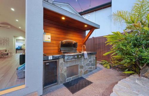 Middletown Casa | Sunset Views Spa Pool Game Room BBQ Firepit