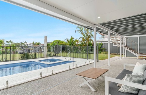Yamba Casa | Sunset Waters | Waterfront with Pool