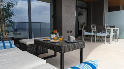 Benidorm Apartamento | SUNSET WAVES sea view apartments