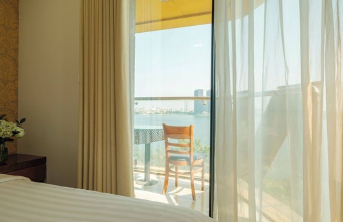 Tay Ho Hotel | Sunset Westlake Hanoi Hotel