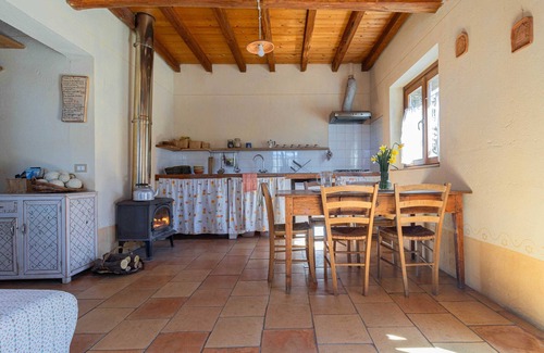 Maissana Apartamento | "Sunshine" apartment in farmhouse with large kitchen, two rooms, one bathroom