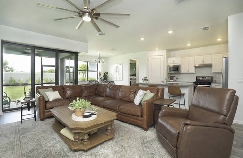 Naples Casa | Sunshine & Beach Vibes! Book now!