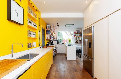 Kew Casa | Sunshine Botanical, by Veeve