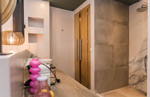 Malia Hotel | Sunshine Boutique Hotel