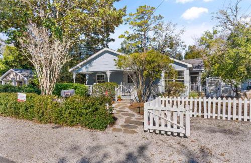 East Beach Casa | Sunshine Daydreams - 4310 Seventh Street