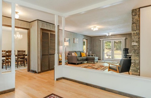 Pisgah Forest Casa | Sunshine Daydream