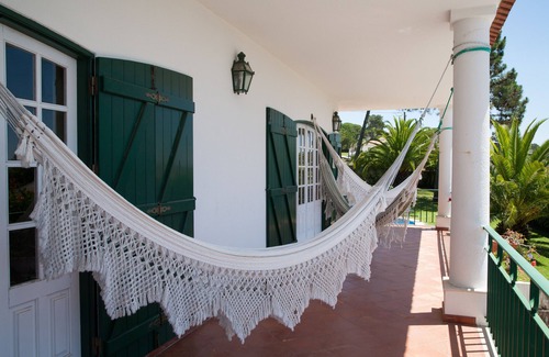 Foz do Arelho Casa | Sunshine Guest House Foz: Unveil the Mystical Vintage Oasis,embrace Tranquility!