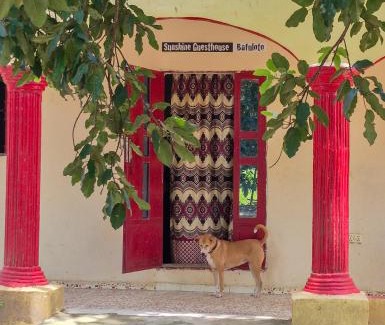 West Coast Division Casa | Sunshine Guesthouse Bafuloto