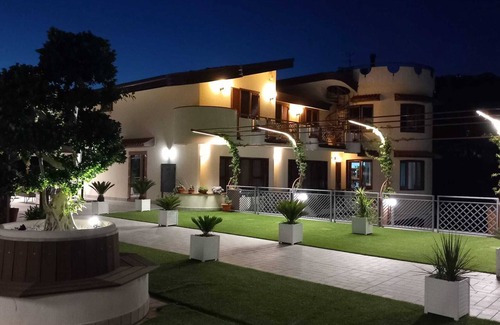 Piazza-Tralia-Pendolo Casa | Sunshine guesthouse, brand new facility, relaxation in Amalfi-Sorrento coast