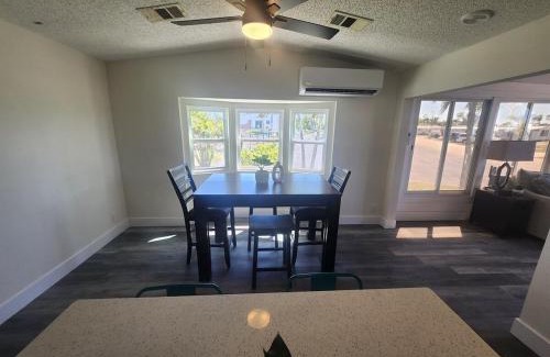 Fort Myers Beach Casa | Sunshine-Heated Pool-Ft Myers Beach-Pickleball!