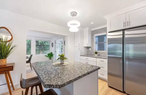 East Naples Casa | Sunshine Luxe Getaway