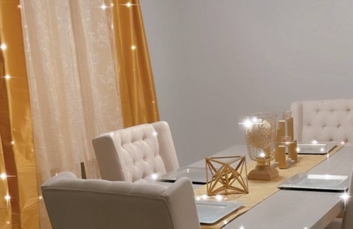Lisle Casa | Sunshine & misty blues