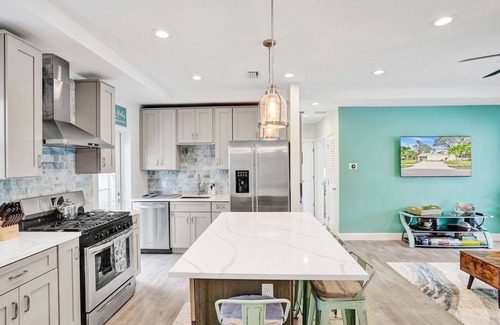 River Oaks Casa | Sunshine Retreat FTL- 3 Bedroom vacation home in downtown Ft. Lauderdale