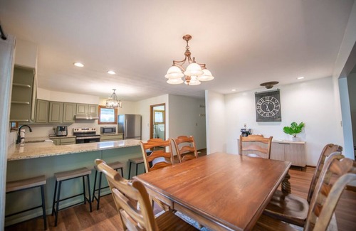 Cadiz Casa | Sunshine Retreat-peaceful countryside, close to Tappan, Clendening, and Piedmont