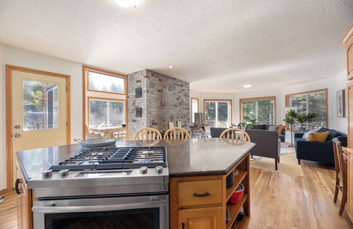 Rhododendron Casa | Sunshine + Riverfront-Mt. Hood-Hot Tub on 2 Acres! Large Mountain Chalet in Mt. Hood National Forest!! 4BR/ 2.5Ba ** Pet-Friendly** Family Friendly**
