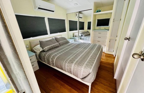 Southgate Casa | Sunshine Tiny Home Pinecraft