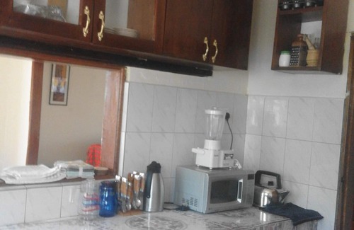 Fort Portal Casa | Sunshine Villa Holiday Home