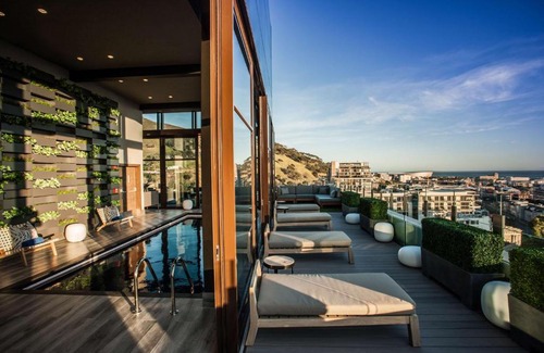Cape Town City Centre Hotel | SunSquare Cape Town City Bowl