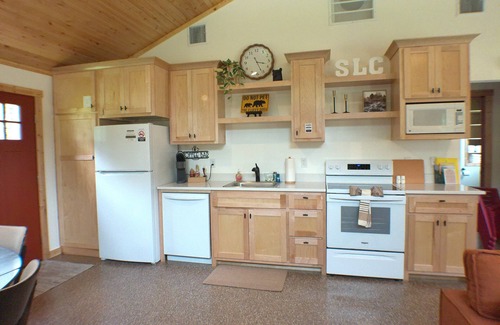 Hulbert Cabina | Sunstone Cabin Retreat by Ft. Gibson Lake