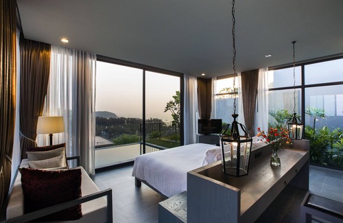 Nai Harn Hotel | Sunsuri Phuket