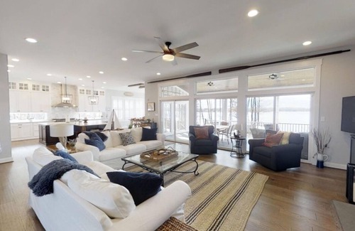 Bumpass Casa | SUNSWEPT VISTA - Fabulous 7-bedroom house at LAKE ANNA Virginia