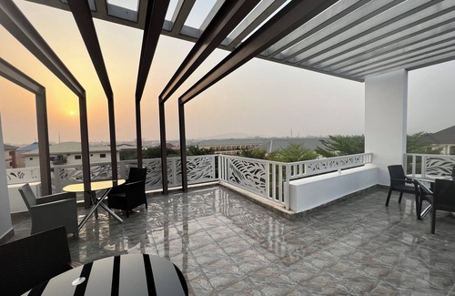 Utako Apartamento | SUNVIEW PENTHOUSE CONDO 24hrs LIGHT, AC & WIFI